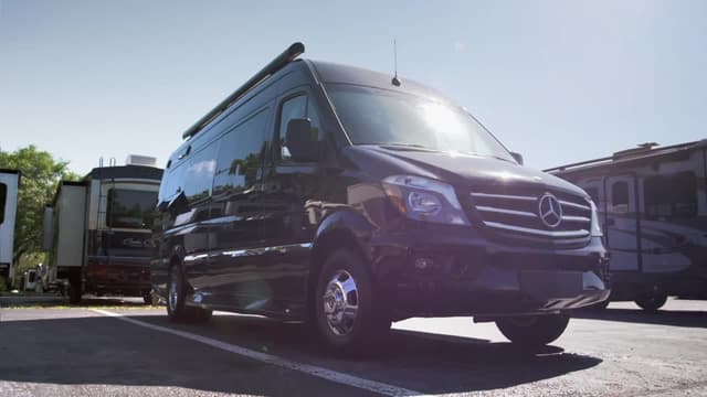 S04:E01 - Europe or Bust