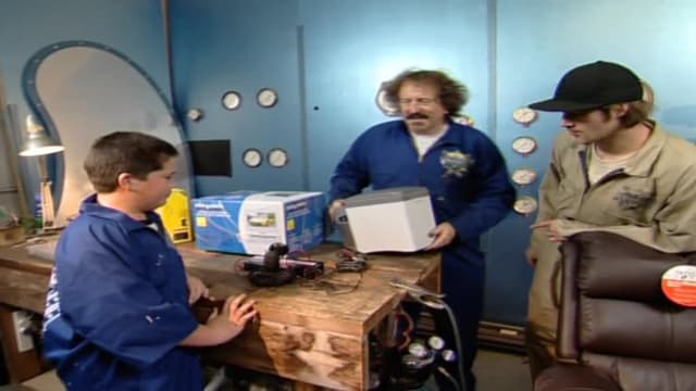 S01:E15 - Very Lazy Boy Chair