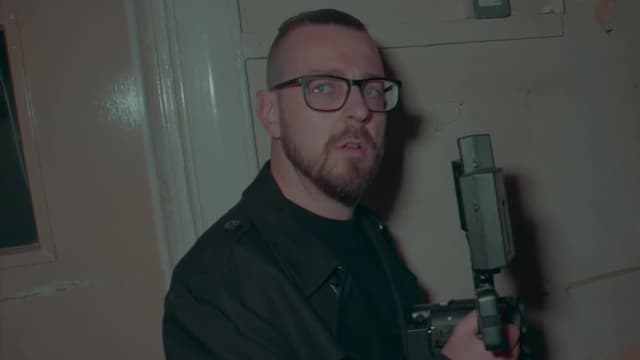 S02:E01 - Bron Y Garth Hospital