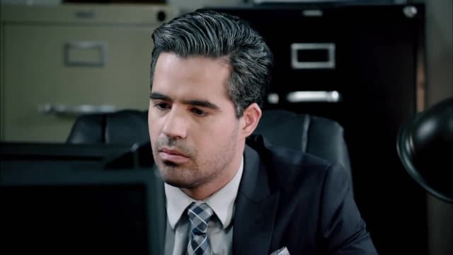 S01:E01 - Dark Secrets