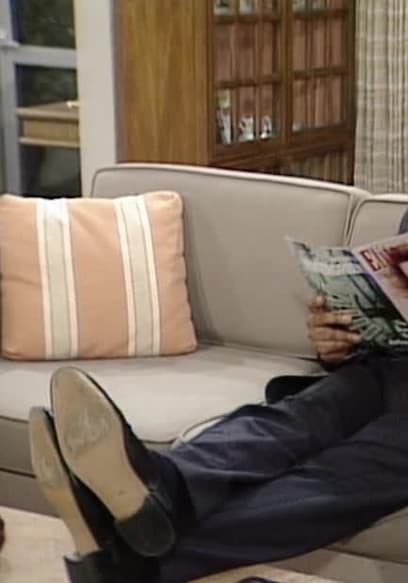 S11:E10 - Bobbles, Bungles, & Boo Boos poster