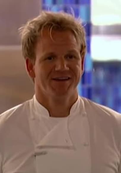 S04:E12 - 4 Chefs Compete poster