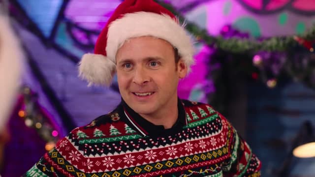 S02:E08 - Christmas Special Part Two: The Homecoming