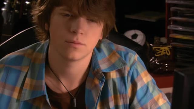 S03:E08 - Adios, Derek