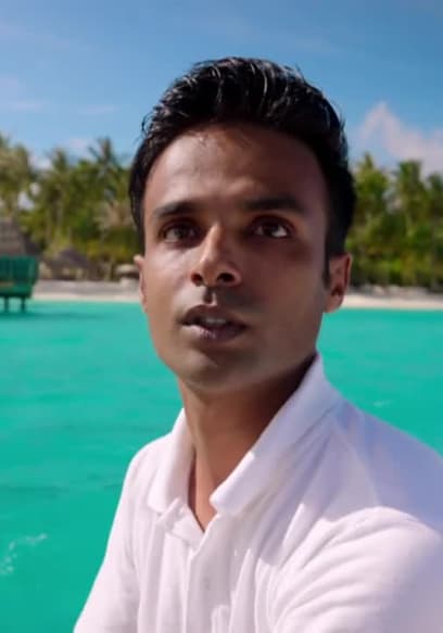 S01:E01 - Maldives poster