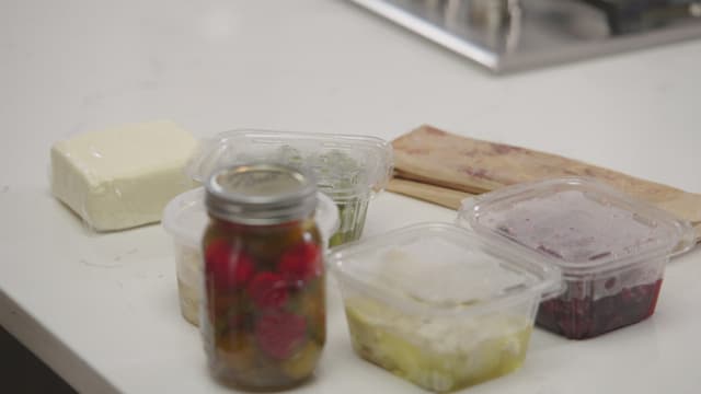 S01:E09 - Dinner Party