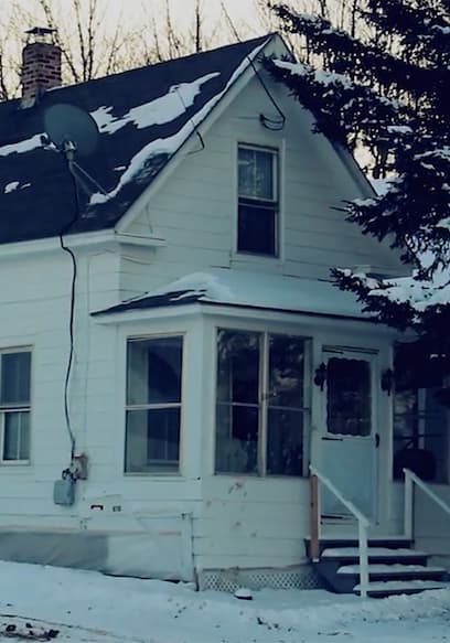S01:E01 - Kent Burris and the Lamb House poster