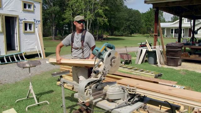 S07:E07 - Charlestonian Dream Tiny