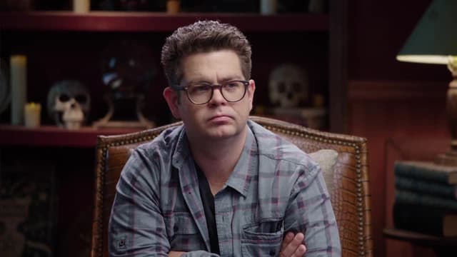 S01:E02 - Phantom Photobomb