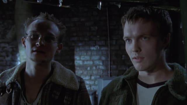 S01:E01 - Lifestyles of the Rich and Famous