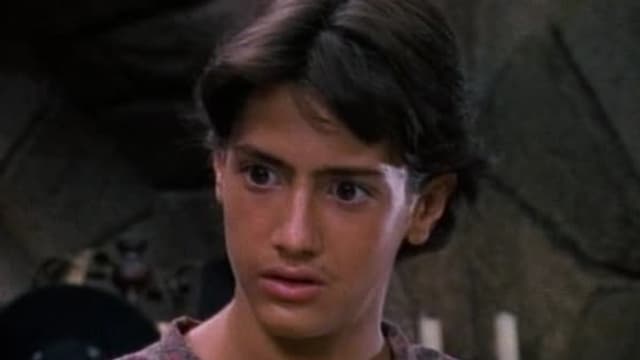 S01:E01 - Dead Men Tell No Tales