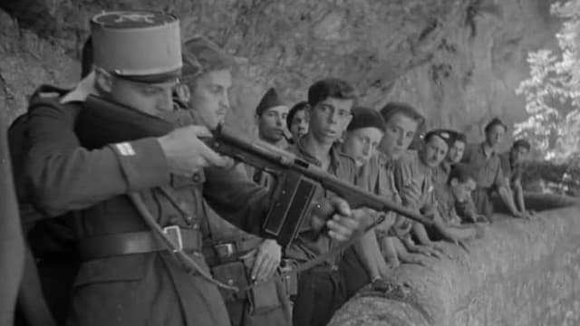 S01:E05 - French Resistance Filmed and Trapped