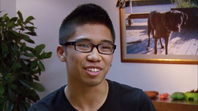 S09:E22 - Halloween Mask Horror