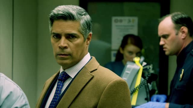 S04:E09 - He's Dead