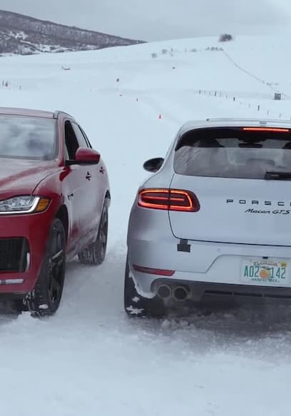 S08:E02 - Jaguar F-Pace vs Porsche Macan poster