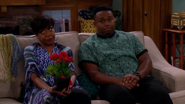 S01:E04 - Welcome to the Housewarming