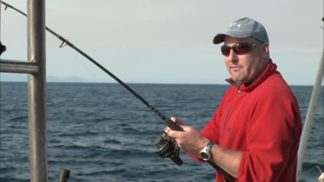 S01:E03 - Passata and Fishing