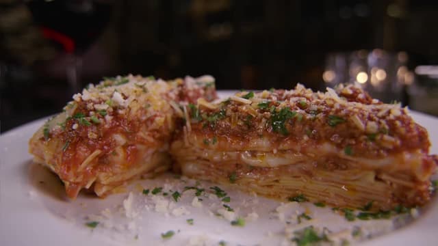 S03:E09 - Stuffed