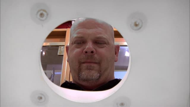 S01:E13 - Space Pawn