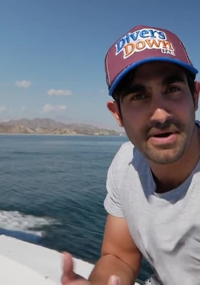 S01:E02 - Freediving in Search of the Arabian Pearl poster
