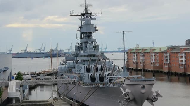 S01:E01 - Bismarck: Hitler's Greatest Warship