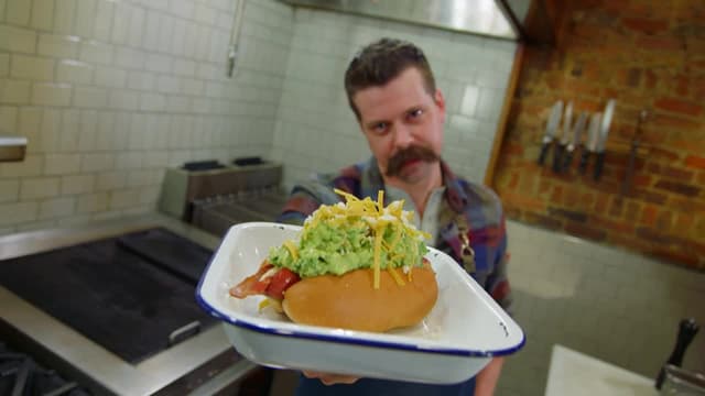 S09:E13 - Hottest Dogs