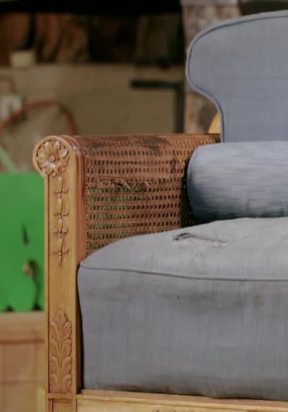 S03:E15 - Dutch Cane Chairs, Hornsey Vase, Military Chest poster