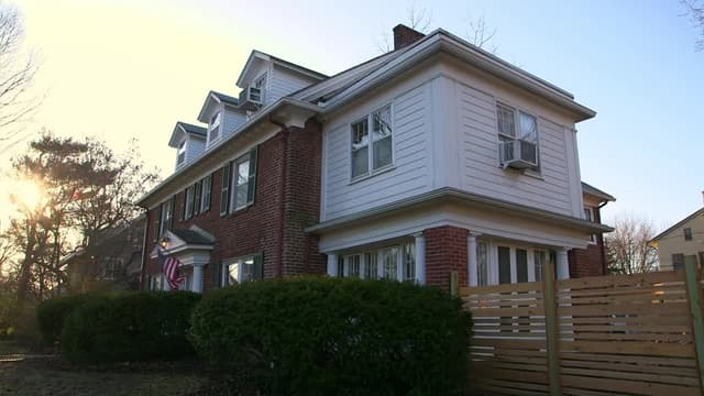 S02:E03 - All About the Island