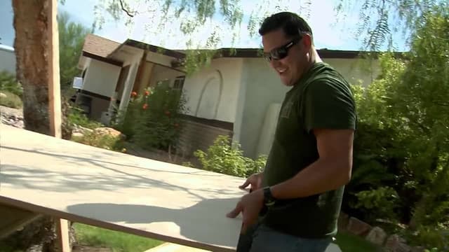 S01:E02 - White on White Kitchen