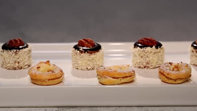 S03:E06 - Tiny and Tall Desserts