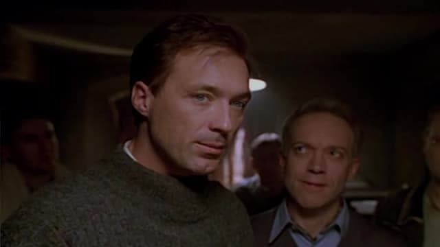 S07:E04 - Escape