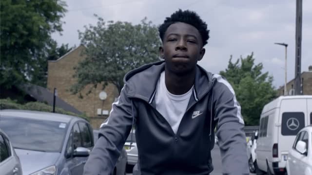 S01:E02 - Prisoners at War