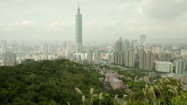 S05:E01 - Taipei