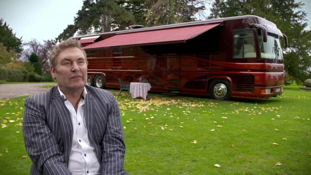 S01:E01 - Motorhomes