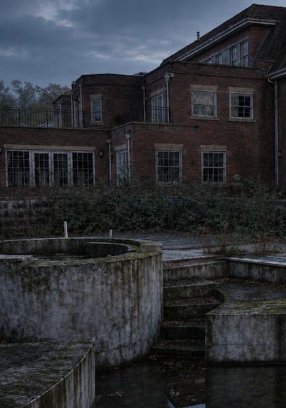 S01:E18 - Abandoned Multi-Million Pound Mansion With Luxury Features poster