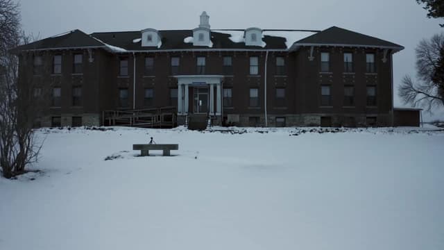 S03:E07 - Edinburgh Manor