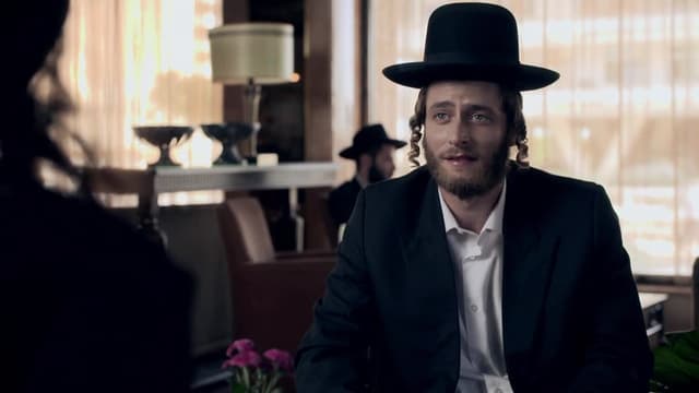 S01:E01 - Meet the Shtisels