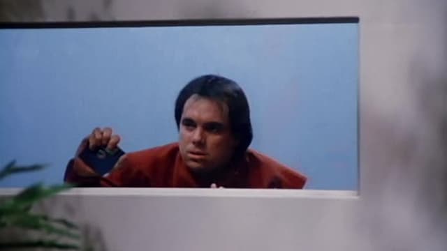 S01:E18 - Secret Underground