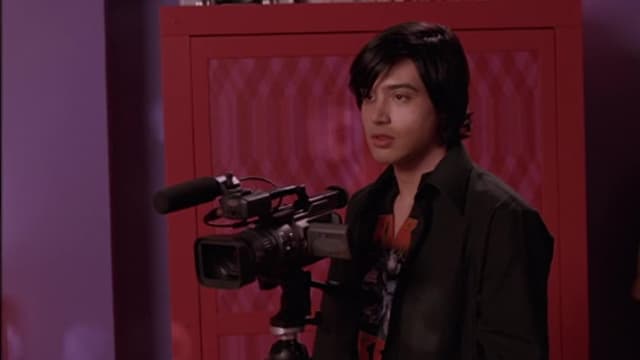 S01:E15 - Auntie Venom