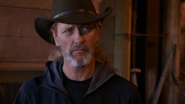 S03:E11 - Sixty Degrees of Separation