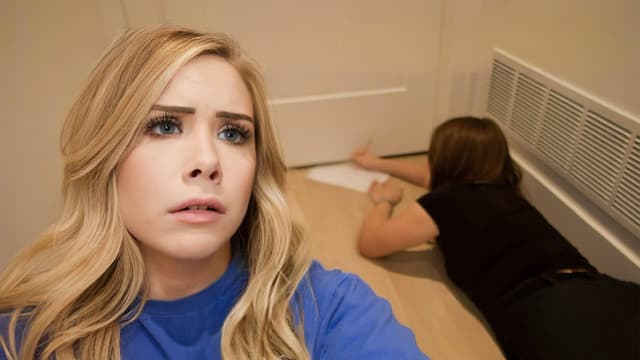 S01:E04 - The Besties' Paranormal Possession!