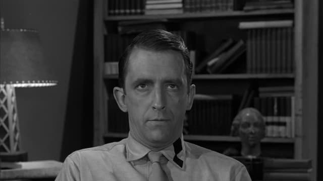 S02:E29 - The Obsolete Man