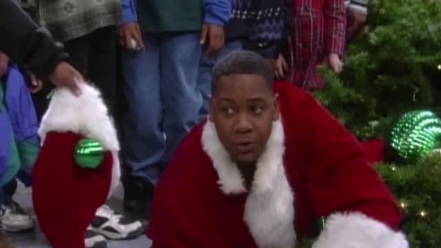 S03:E12 - The Christmas Show