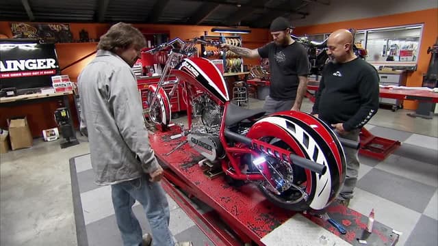 S09:E01 - Winners and Losers