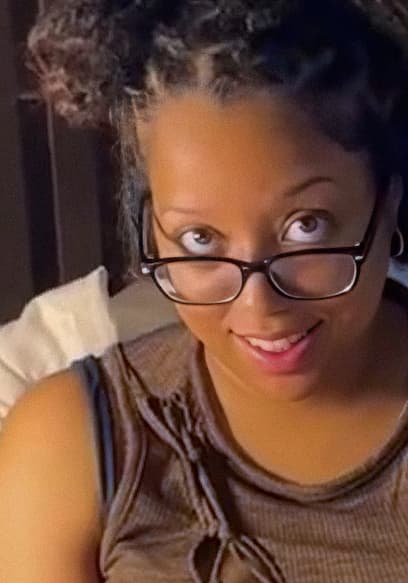 S01:E09 - Vlogmas Day 3 - Ronni Attempts To Cook With No Recipe poster