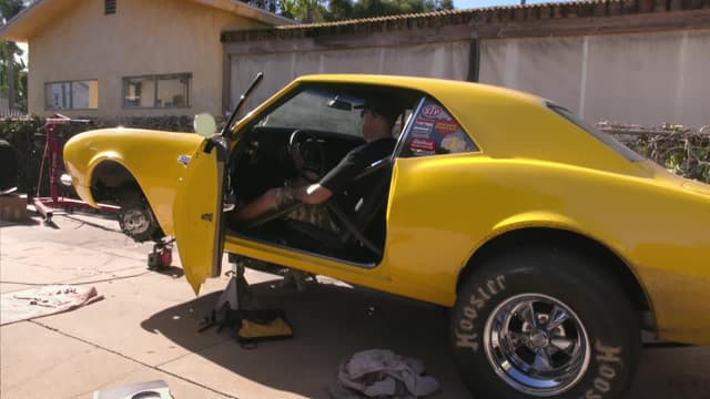 S04:E11 - Crusher Camaro Wheelies