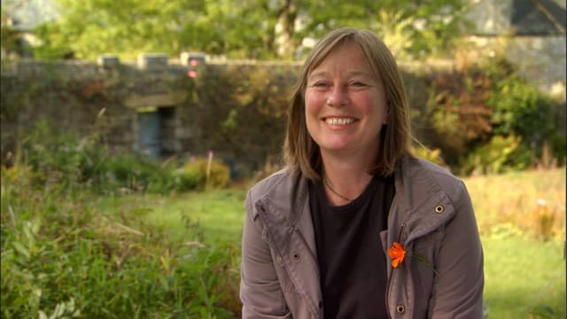 S05:E01 - A Calgary Cowgirl in King Arthur's Court