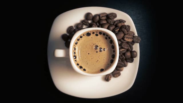 S04:E05 - Clash of the Coffee