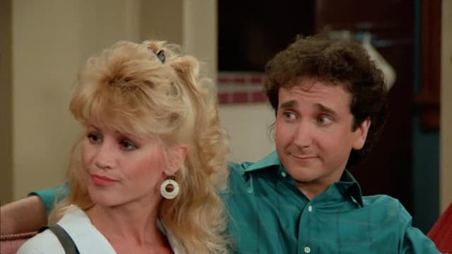 S04:E01 - The Lottery