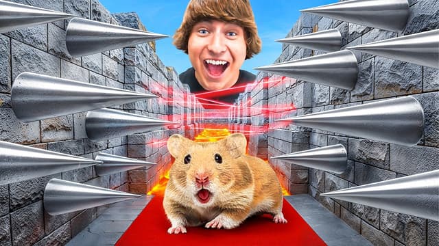 S01:E05 - Building a Minecraft Maze for a Hamster to Escape!